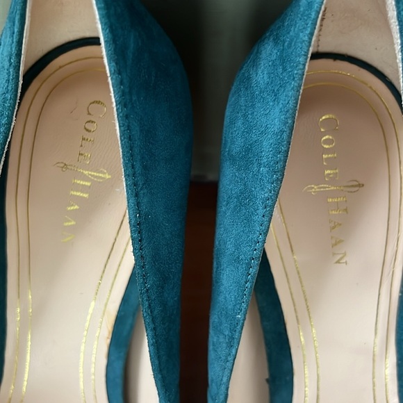 Cole Haan Chelsea Pump - Picture 4 of 7